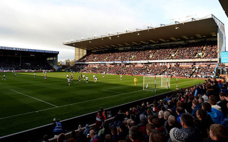 后场球员的 后场球员的