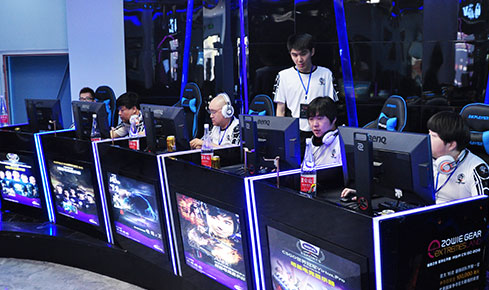 每位球员都 每位球员都