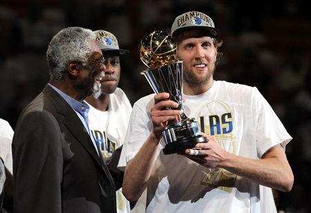 赛场背后的 赛场背后的