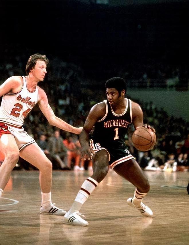 蓝月亮球迷 蓝月亮球迷