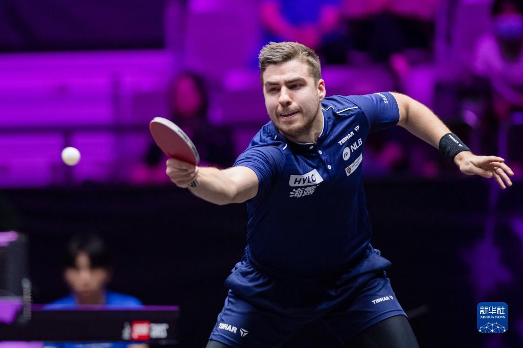 服务也让前 服务也让前